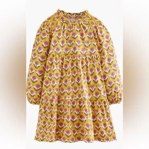 Mini Boden adorable floral dress in EUC sized 6-7Y